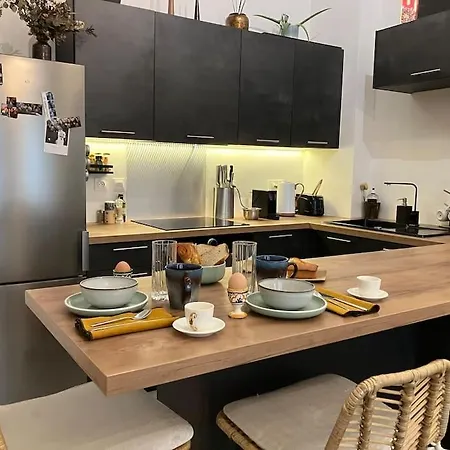 Apartment Un Petit Cocon En Plein Coeur Du 11eme *