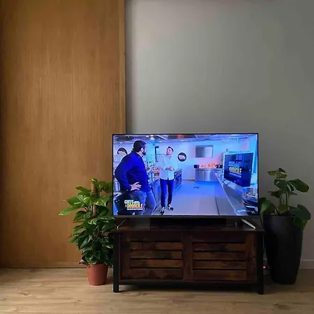 Un Petit Cocon En Plein Coeur Du 11eme Apartment