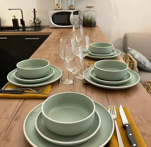 Un Petit Cocon En Plein Coeur Du 11eme